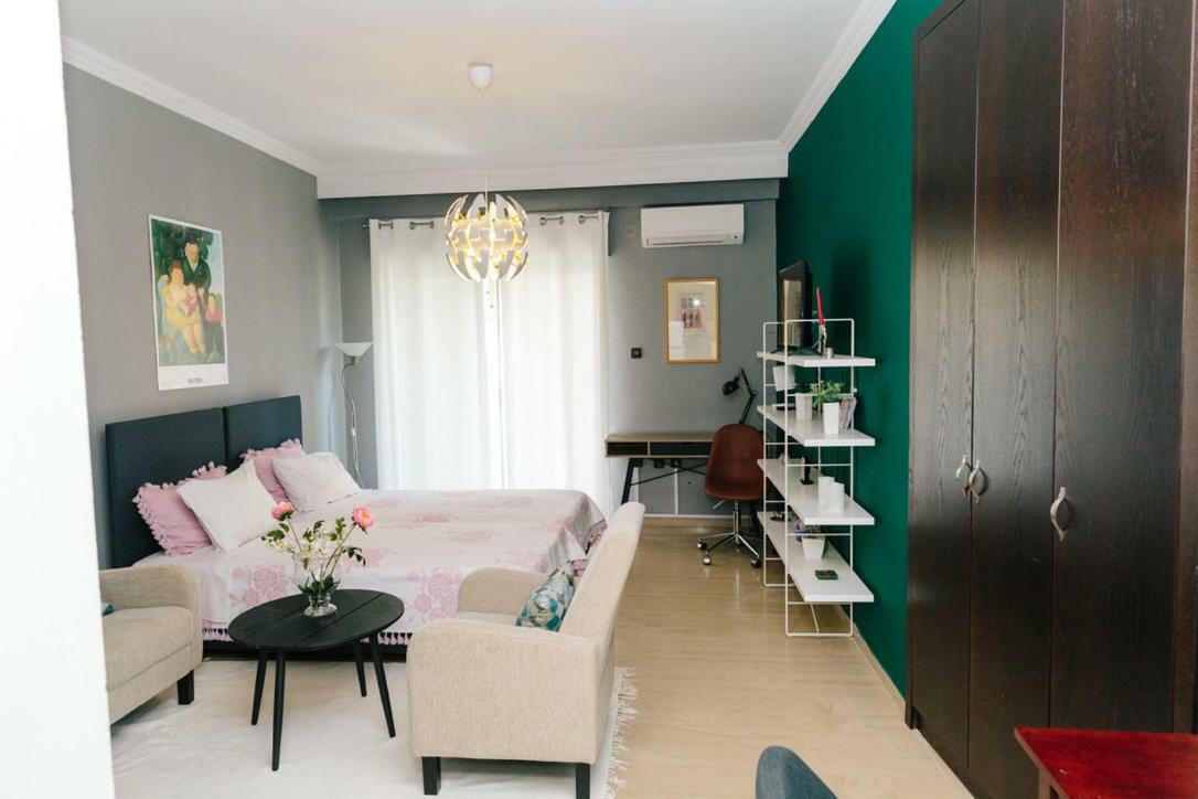 Cosy Downtown Studio - Suite โคโมทินี ภายนอก รูปภาพ