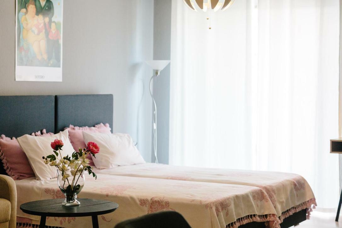 Cosy Downtown Studio - Suite โคโมทินี ภายนอก รูปภาพ