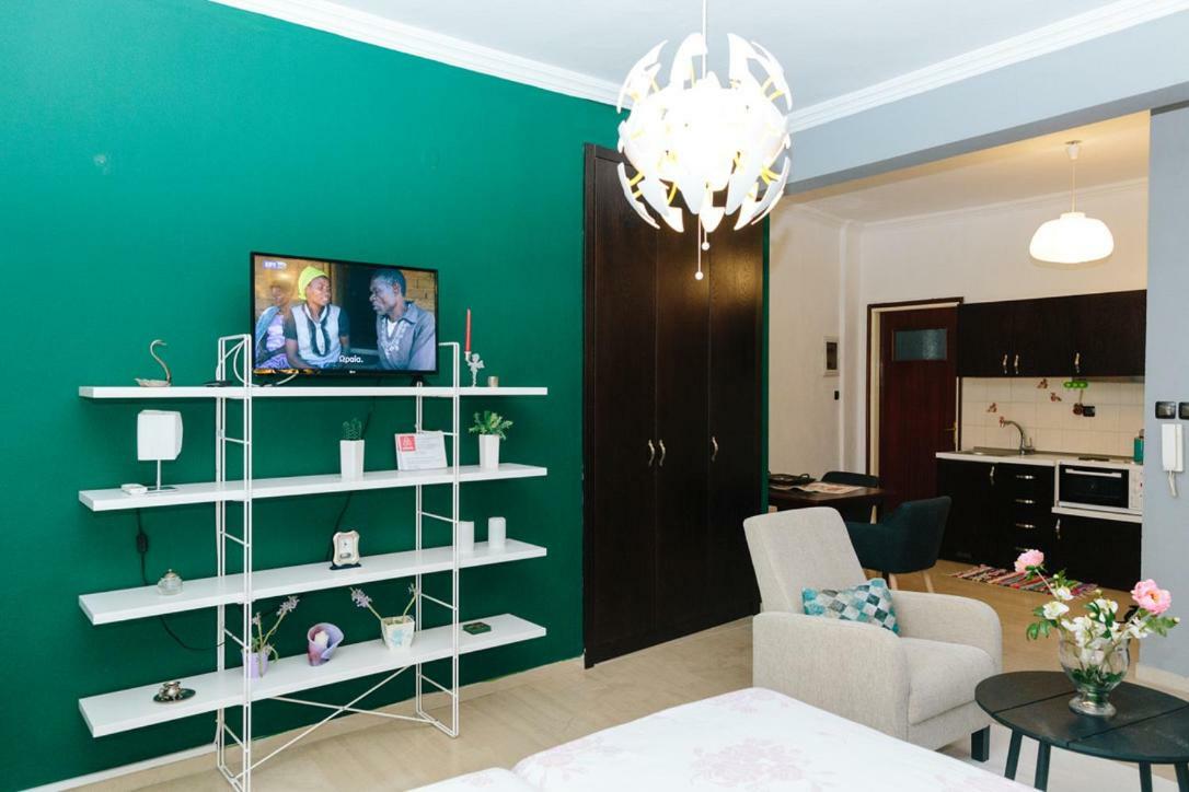 Cosy Downtown Studio - Suite โคโมทินี ภายนอก รูปภาพ